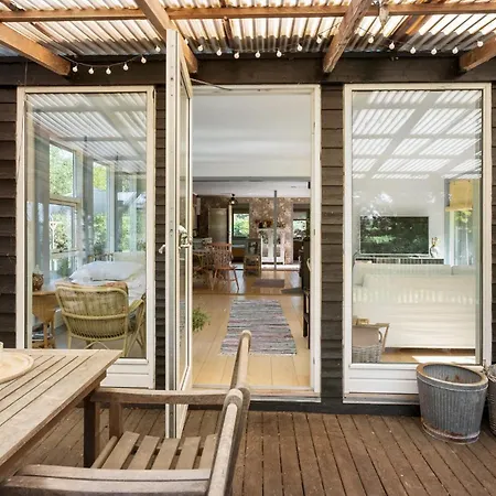 3 Bedroom Beautiful In Nykobing Sj 度假居
